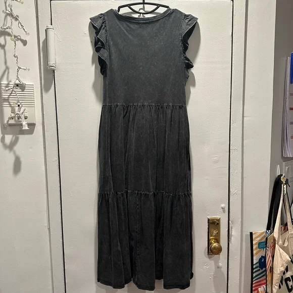 Acid Gray Tiered Midi Dress - Picture 3 of 3